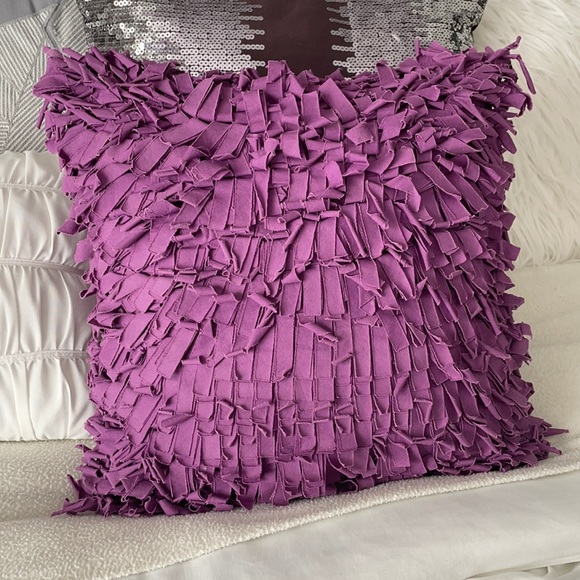 Purple shaggy throw pillow - Picture 1 of 4